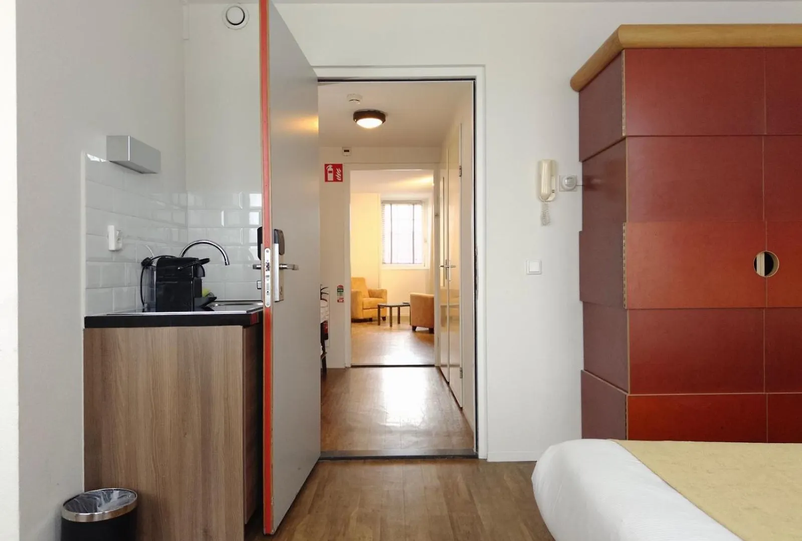 Hotel Residence Le Coin Амстердам 3*,  Нидерланды